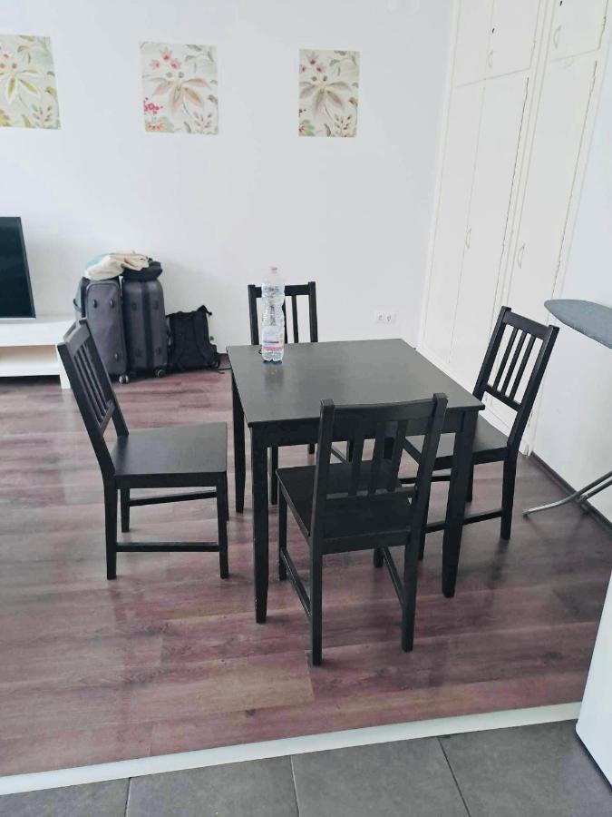 Central Apartment With Balcony Near Castle Hill Budapest Luaran gambar