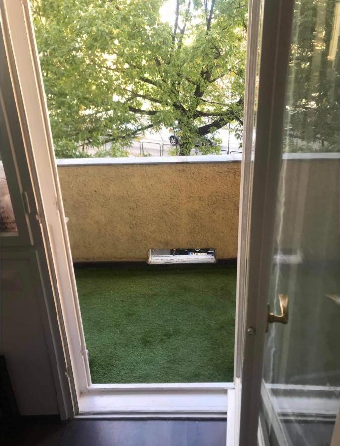 Central Apartment With Balcony Near Castle Hill Budapest Luaran gambar